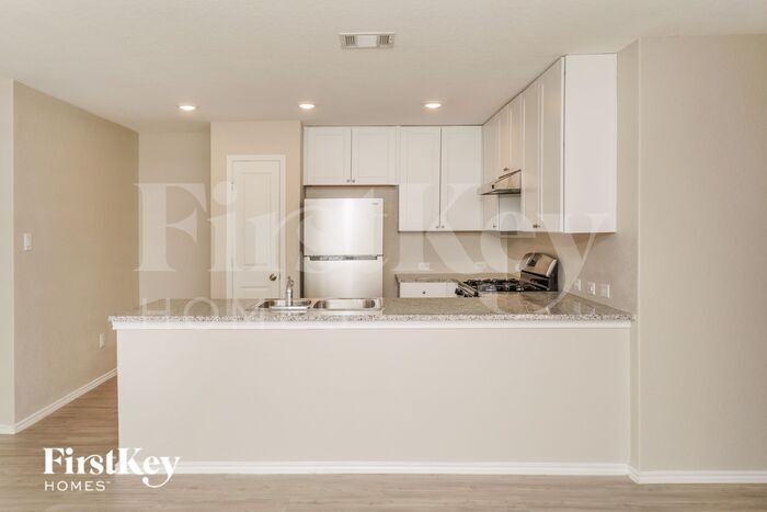 Building Photo - 407 Butterfly Bush Ct