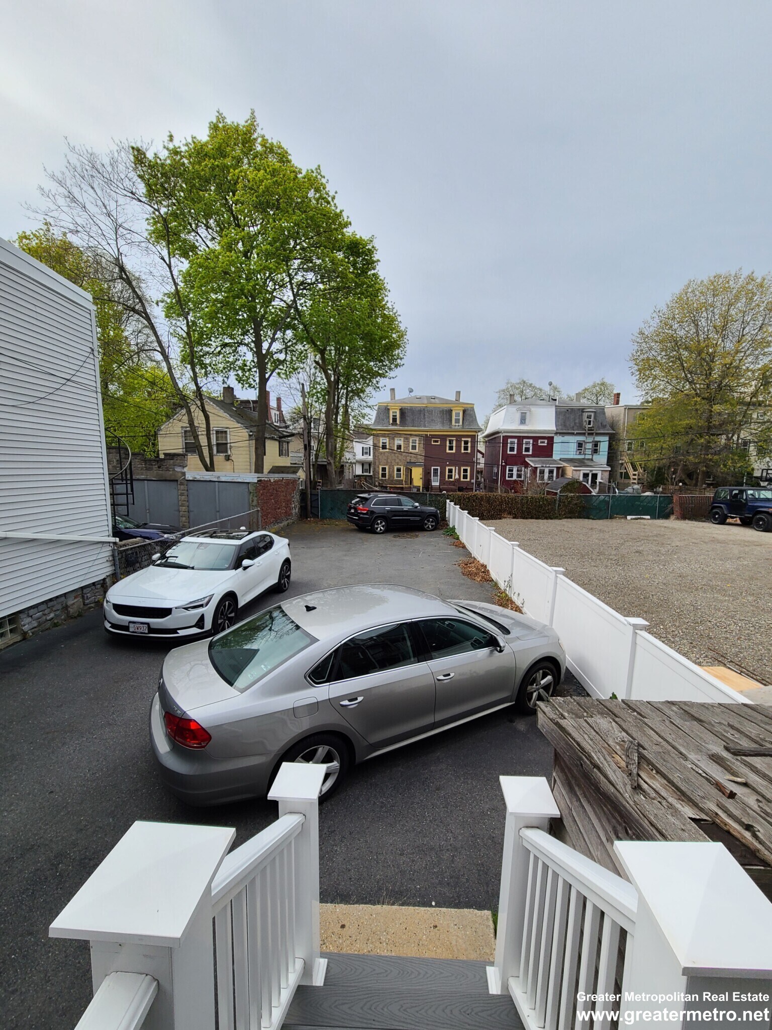 Building Photo - 599 E 6th St