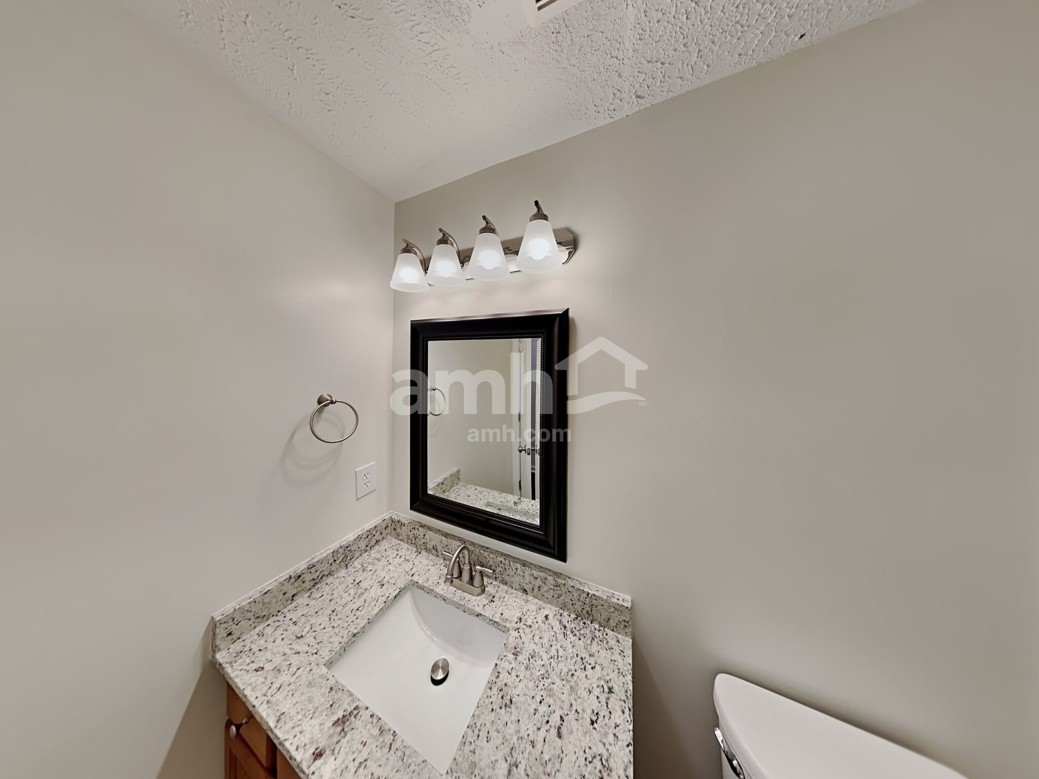 Building Photo - 7400 E Winchester Dr