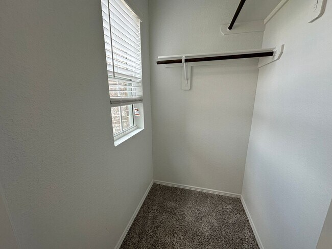 Building Photo - For Lease | 4 Bed, 2.5 Bath | 2,472 Sq Ft ...