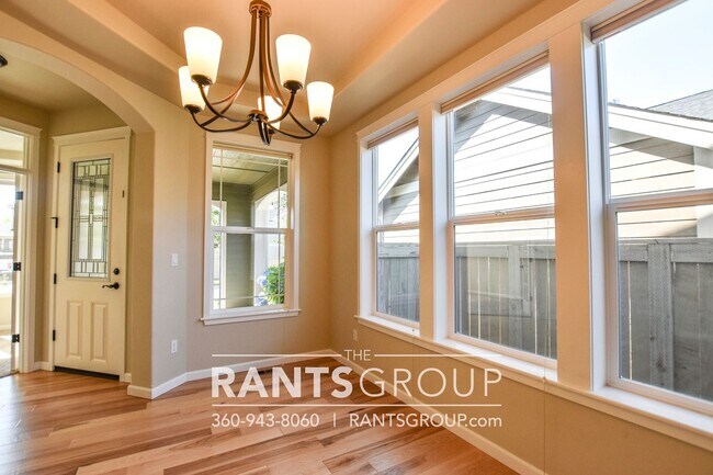 Building Photo - 4 br, 2.5 bath House - 4000 Amelia Ct NE