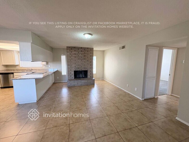 Building Photo - 2835 S Standage