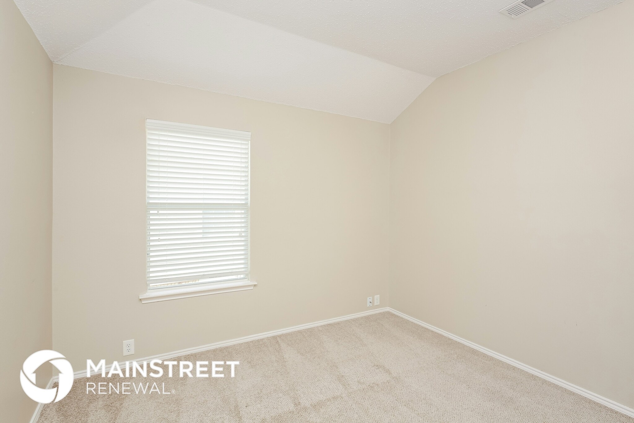 Building Photo - 3288 Raleigh Dr