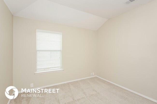 Building Photo - 3288 Raleigh Dr