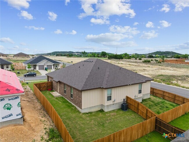 Building Photo - 101 Leon Ln