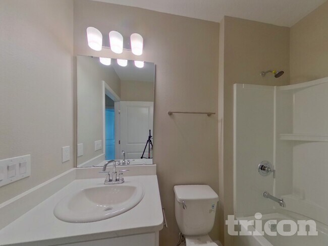 Building Photo - 232 Garnet Ave