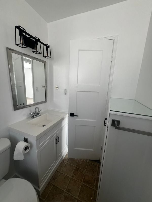 Building Photo - 5279 E The Toledo-Apt 5