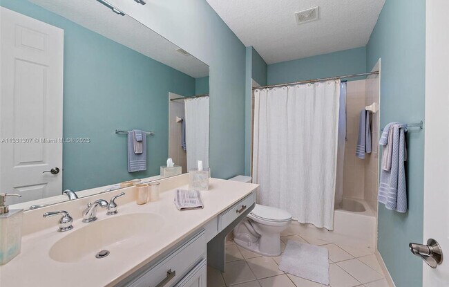 Building Photo - 834 Madison Ct