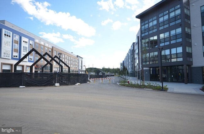 Building Photo - 1305 Parker Blvd