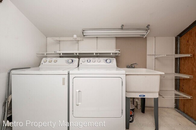 Building Photo - 2 br, 1 bath House - 416 W Pleasant Grove Rd.