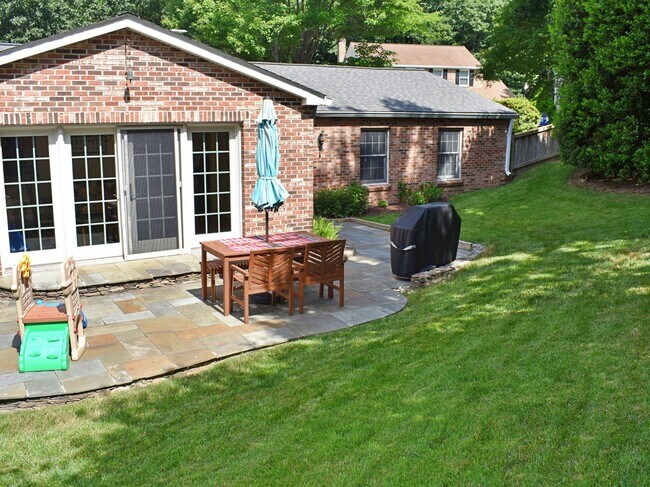 Building Photo - 8097 Winding Way Ct