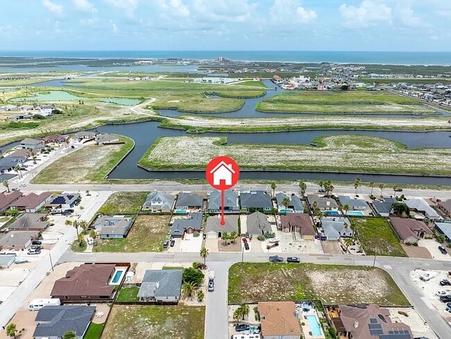 Building Photo - 15114 Barataria Dr