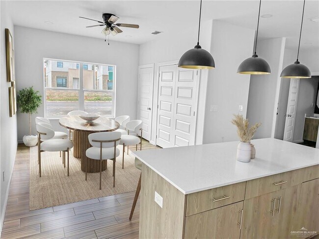 Building Photo - 31 Tyler Ave