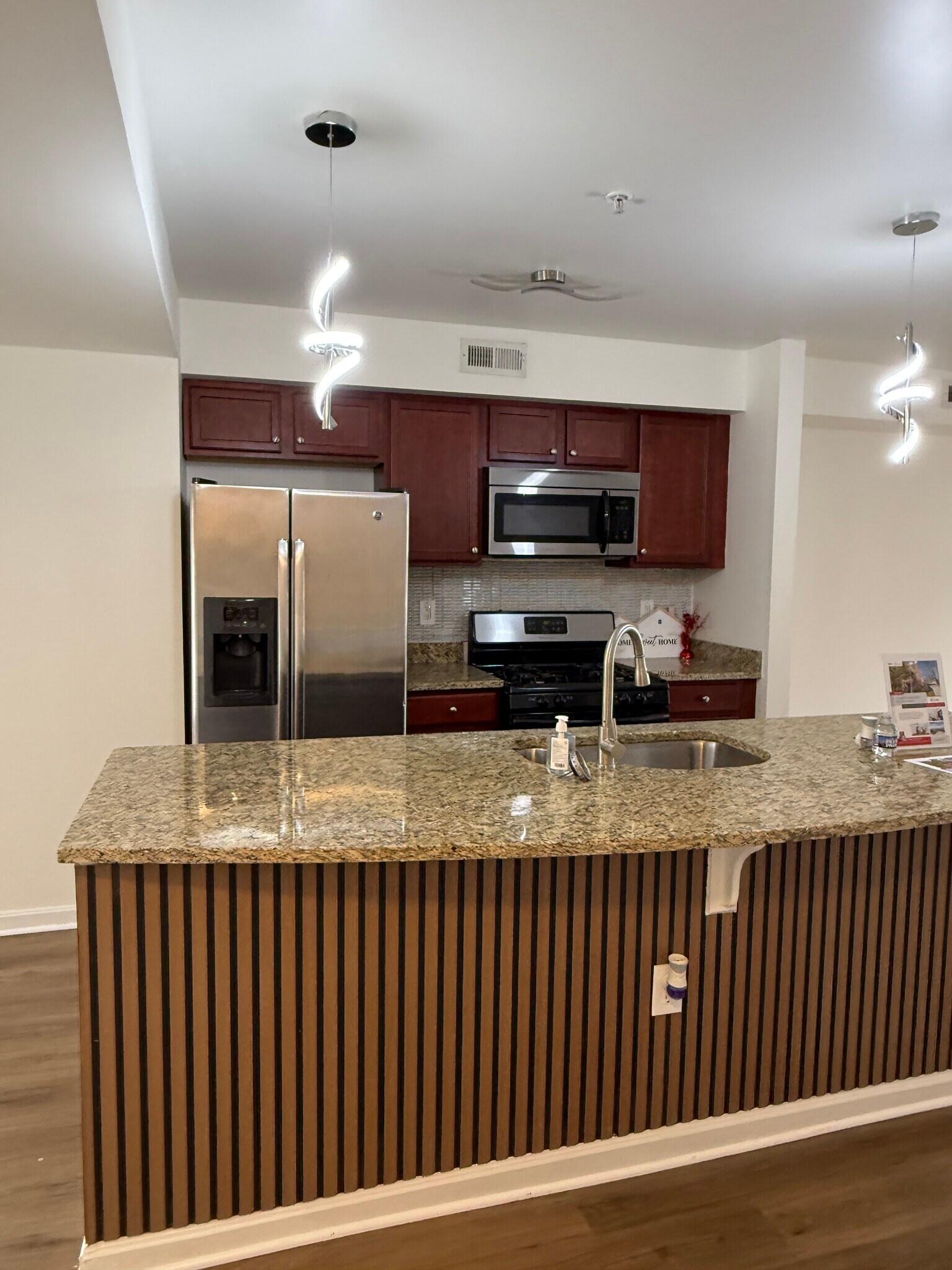 Main level - 4630 Dillon St