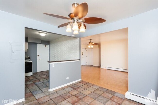 Building Photo - 1340 W Touhy Ave