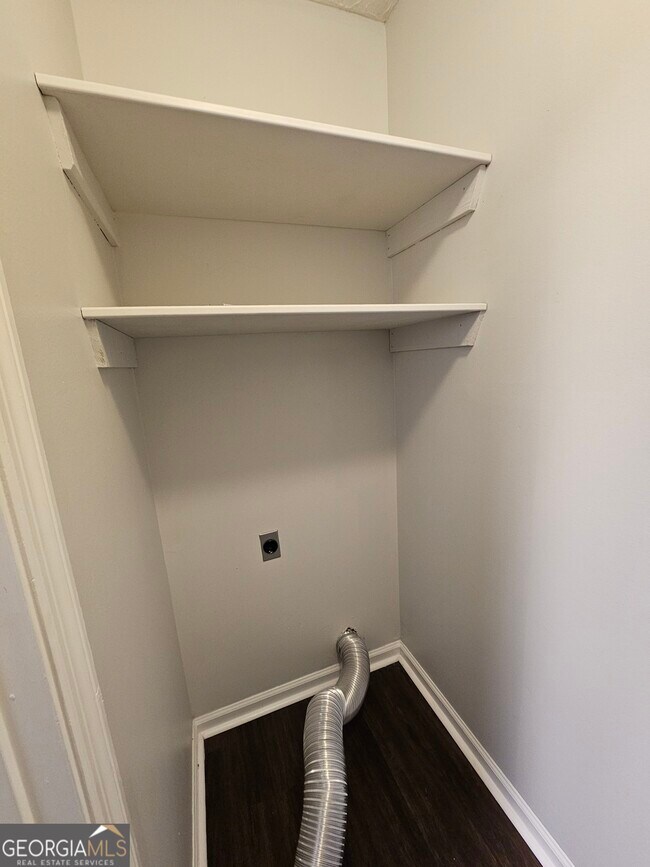 Building Photo - 40 Peachtree Way