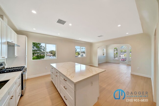 Building Photo - 2800 Winter St