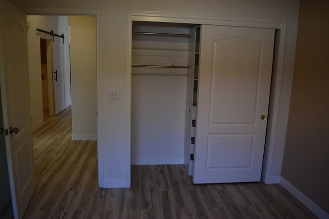 Building Photo - 6310 Diamond Ct