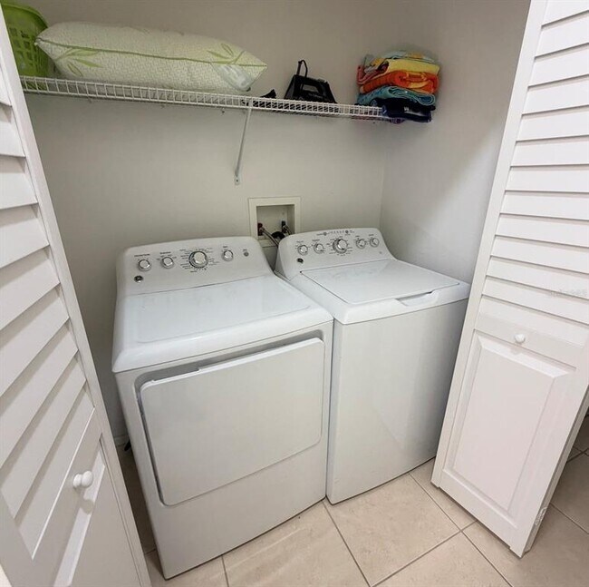 Building Photo - 106 Nazha Dr