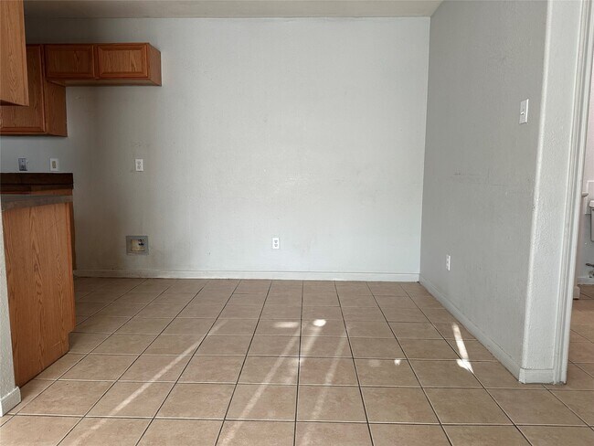 Building Photo - 5434 Cherie Crest Ct