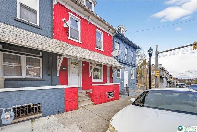 Building Photo - 503 W Gordon St