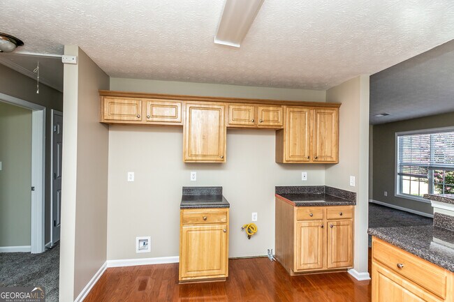 Building Photo - 116 Sparkling Spring Trail