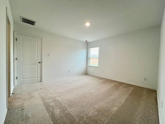 Building Photo - ?$500 OFF 1ST MONTH - Mustang School Distr...