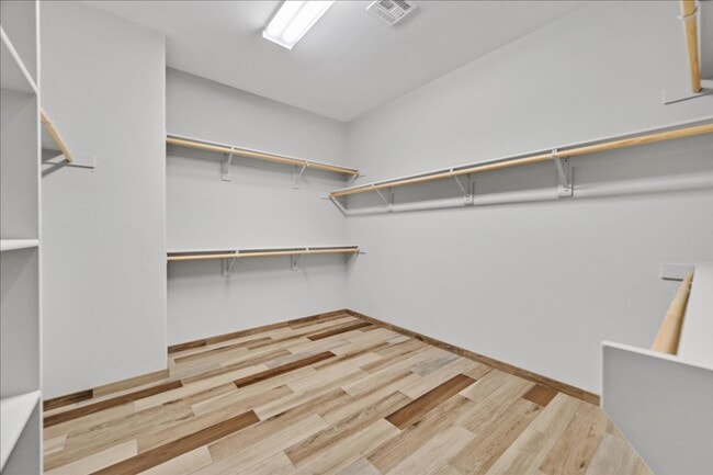 Building Photo - Fully Upgraded 5 Bedroom 4.5 Bathroom in Guard Gated Foothills Community!