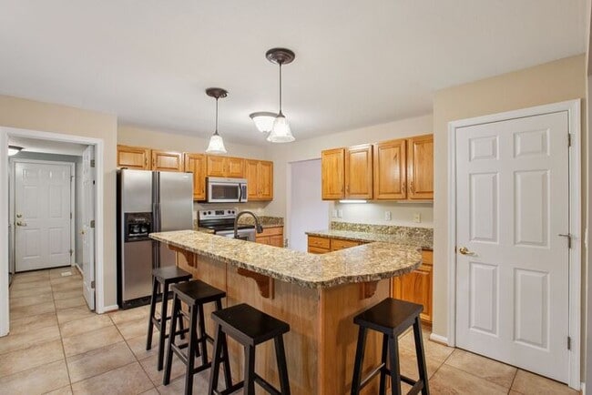 Building Photo - 43935 Willow Leaf Way