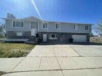 Building Photo - 9140 Judd Ln