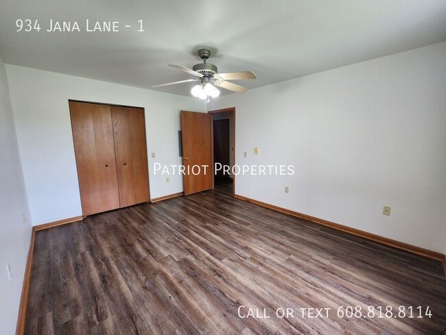 Building Photo - 934 Jana Ln