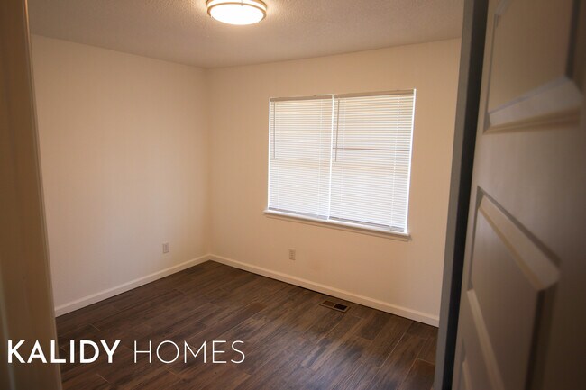 Building Photo - 1891 Lytal Ln