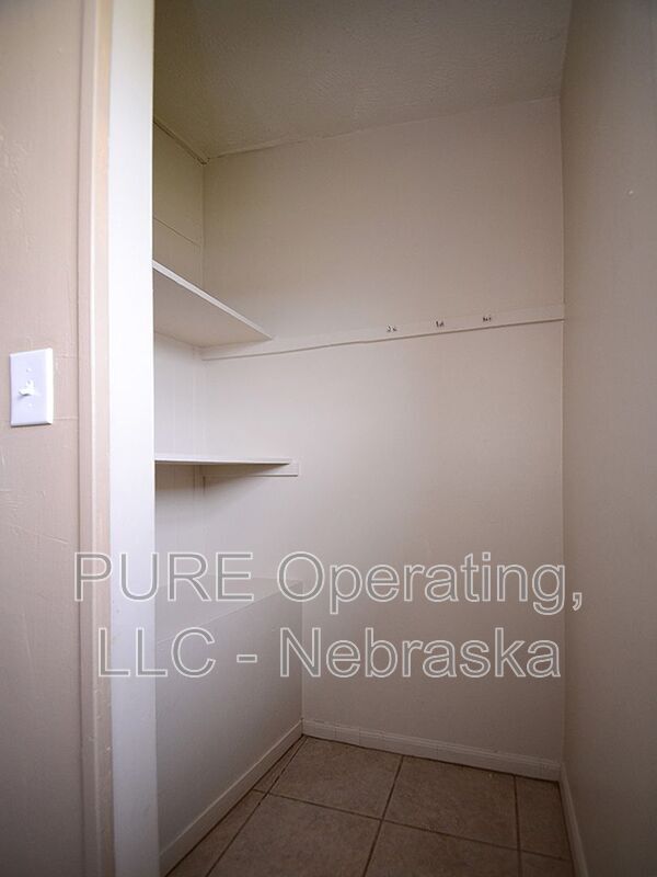 Building Photo - 9310 Binney St