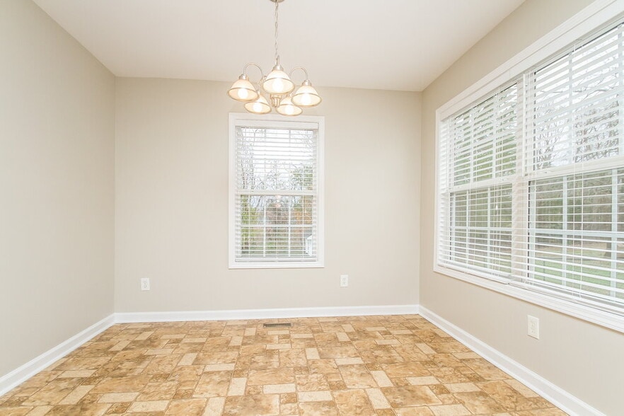 Building Photo - 3615 Stevens Bend Dr