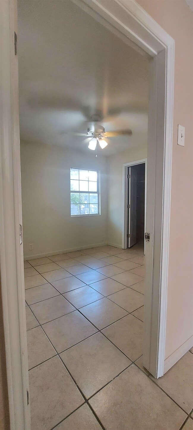 Building Photo - 207 Arco Iris Road