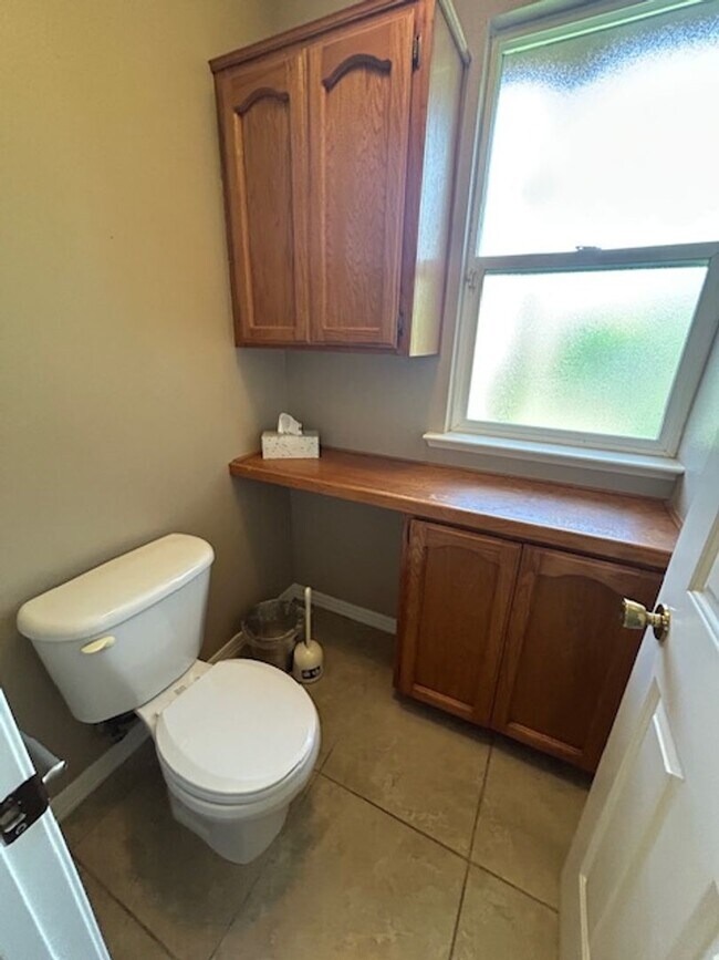 Building Photo - Beautiful 3 Bedroom 2 Bathroom in Farmersville!!
