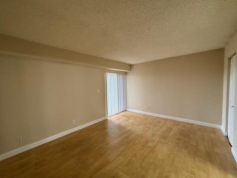 Building Photo - 7610 Westwood Dr