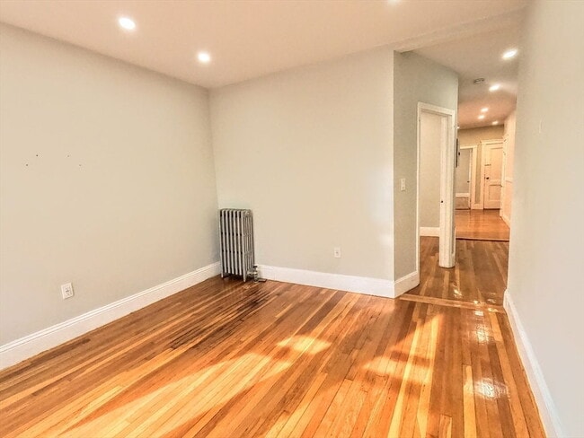 Building Photo - 3957 Washington St