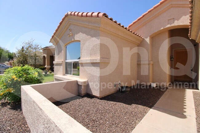 Building Photo - 770 W Cherrywood Dr
