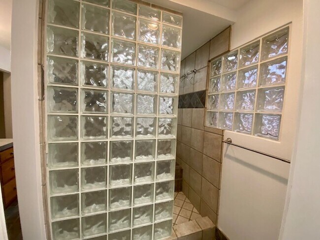 Building Photo - SPACIOUS HOME IN SANTA CLARA COMING SOON!