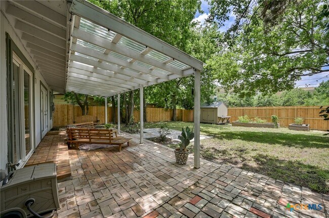 Building Photo - 403 Krebs Ln