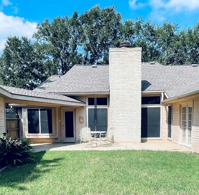 Building Photo - 1020 Sugardale Ct