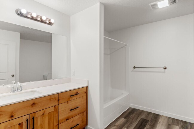 Building Photo - Beautiful, brand new 3 bed apartment in Pocatello!