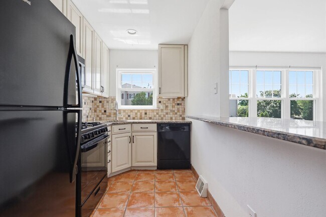 Building Photo - 1514 Marcy Pl