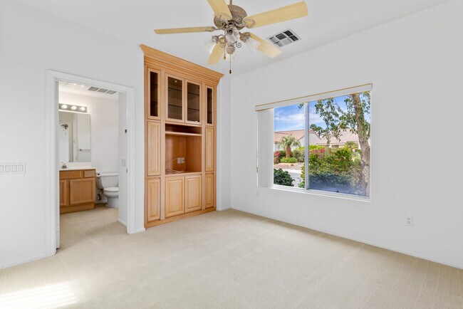 Building Photo - 78745 Platinum Dr