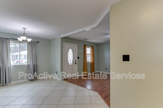 Building Photo - 3521 Dana Ln