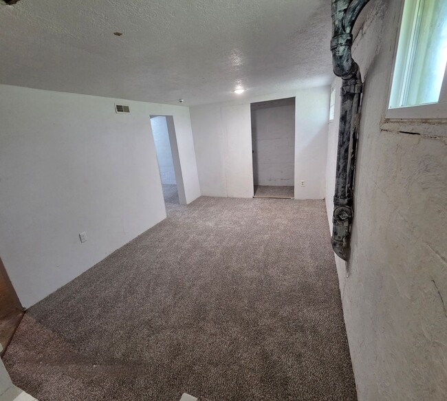 Building Photo - 3 Bedroom Located in Grace Idaho