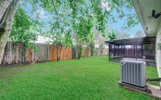Building Photo - 16835 Carbridge Dr