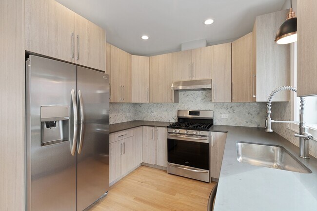 Building Photo - 6844 W 65th St