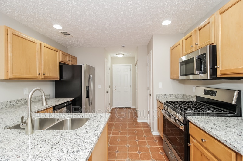 Building Photo - 206 Ilex Dr
